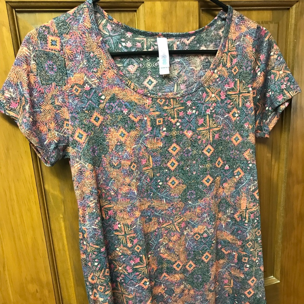 LuLaRoe Classic T